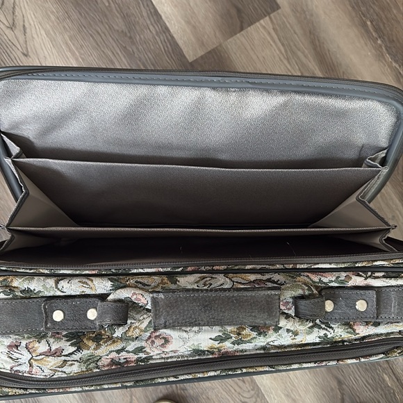 Floral Tapestry Suitcase - Picture 12 of 13